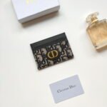DIOR Montaigne Card holder S2152 size: 10.5*7.5cm