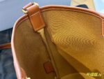 CELINE presbyopia bucket bag - Image 7