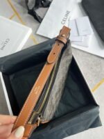 CELINE presbycia cowhide underarm bag size: 23*19*7cm - Image 4