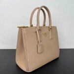 Prada - Image 7
